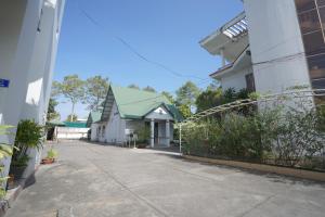 Gedung tempat hotel berlokasi