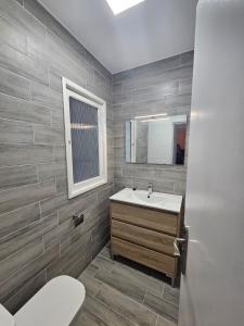 Ένα μπάνιο στο CASA DAVID-con cuadras para caballos +43 φωτογραφίες