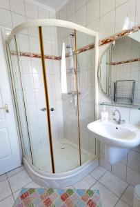 Kúpeľňa v ubytovaní Enci Apartman