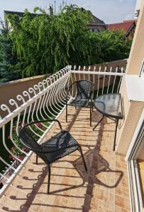 Balkón alebo terasa v ubytovaní Enci Apartman