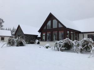 Drumguish Cottage v zimě
