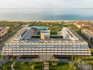 Bazén v ubytování Ilunion Islantilla nebo v jeho okolí