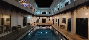 Bazén v ubytování Camotes Hostel Resort nebo v jeho okolí