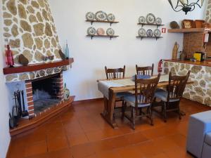 Ресторант или друго място за хранене в Casa da Eira - Villas de Campo