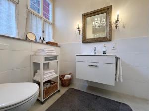 Koupelna v ubytování ALTE FÖRSTEREI - Elegantes Apartment in der historischen Hinterburg Schlitz - nahe Fulda und Bad Hersfeld