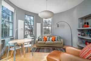 Gallery image of JOIVY Splendid flat near Holland Park in London