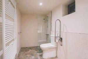 Un baño de Intrepid Hotel Rural - Adults Only