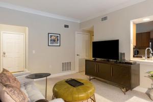 TV a/nebo společenská místnost v ubytování Blueground Waltham gym wd nr shopping BOS-1026 + 5 fotografií