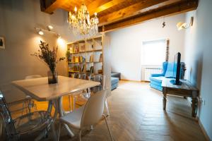 Гостиная зона в Hurban Apartments Muggia