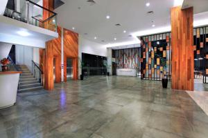 Vstupní hala nebo recepce v ubytování Harper Purwakarta by ASTON + 20 fotografií