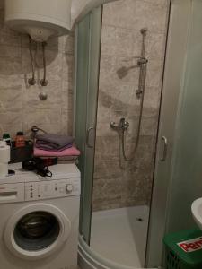 A bathroom at Tea