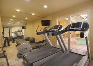 Das Fitnesscenter und/oder die Fitnesseinrichtungen in der Unterkunft Salty Shenanigans