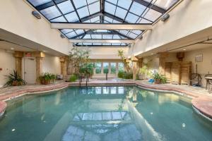 Der Swimmingpool an oder in der Nähe von Salty Shenanigans