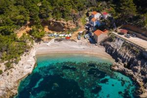 Peisaj natural din apropierea acestui apartament