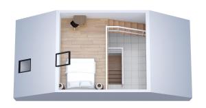 a small room with a bathroom with a mirror at Gite Urbain - La bulle de champagne - Parking in Épernay +23 photos