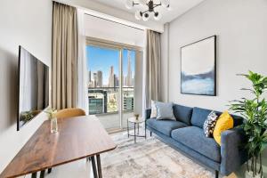 Posezení v ubytování Silkhaus Burj Khalifa view cozy studio with bedroom