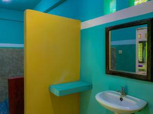 Ένα μπάνιο στο Breeze Hostel
