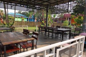 Gallery image of Review Resort in Bang Sare