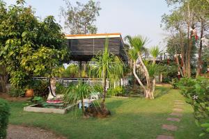 Zahrada ubytování Review Resort + 29 fotografií