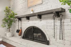 Gallery image of @ Marbella Lane - Alpaca Farm House Pool in Modesto