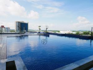 Πισίνα στο ή κοντά στο Pollux Habibie Apartment Batam