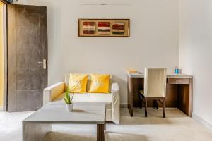 Posezení v ubytování Lime Tree Hotel - Golf Course Road, Sector-43, Gurugram