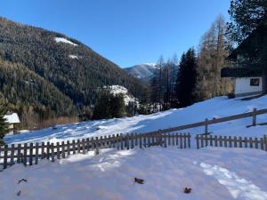 Fotografia z galérie ubytovania Chalet only 200 m from ski lift with sauna v destinácii Bad Kleinkirchheim