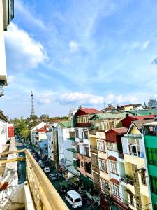 Nespecifikovaný výhled na destinaci Dalat nebo výhled na město při pohledu z hotelu