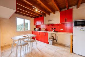 Η κουζίνα ή μικρή κουζίνα στο Appartement 60m2 Noyal-Muzillac