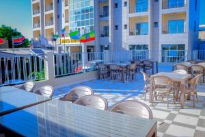 Posezení v ubytování Jees Hotel