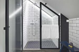 Un baño de Canopy by Hilton Reykjavik City Centre