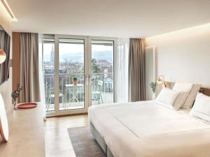 Swissôtel Kursaal Bern房間的床