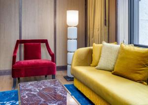 Canopy By Hilton Chicago Central Loop的休息区