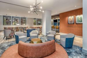 Posezení v ubytování Hilton Garden Inn- Chicago Central Loop