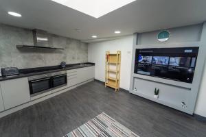 O bucătărie sau chicinetă la Beautiful 1-Bed Studio in Birmingham