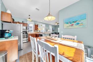 Køkken eller tekøkken på Four Fish Bungalow 155