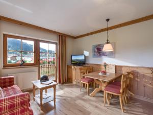 Telewizja i/lub zestaw kina domowego w obiekcie Appartements Haflingerhof