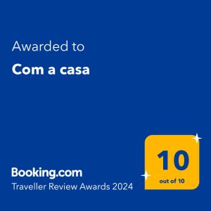 Certificato, attestato, insegna o altro documento esposto da Com a casa