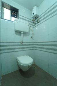 A bathroom at Lingmala Greens