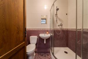 Koupelna v ubytování Soborniy Hostel