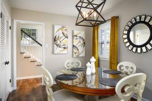 Billede fra billedgalleriet på Aqua Oasis - Central & Stylish - 3 BR / 3 BA i Greensboro + 22 billeder