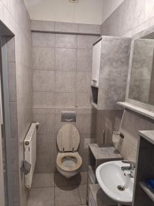 Ένα μπάνιο στο Ferienapartment Neunkirchen