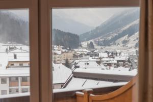 Üldine mäevaade või majutusasutusest Superior Hotel Post Ischgl pildistatud vaade