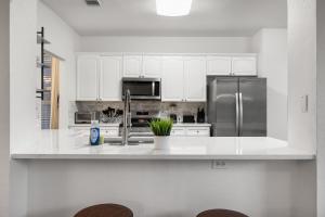 Fotografie z fotogalerie ubytování Luxury 5BR, 3BA Austin Retreat ~ Pool~ Parking v destinaci Austin