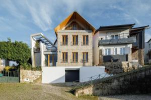 Budova, kde se prázdninový dům nachází