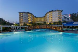 The swimming pool at or close to Mukarnas Spa & Resort Hotel