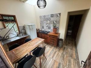 サンタナ・デ・パルナイーバにあるCasa completa em Santana de Parnaíbaのギャラリーの写真