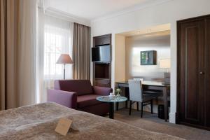 Area tempat duduk di Elite Park Avenue Hotel