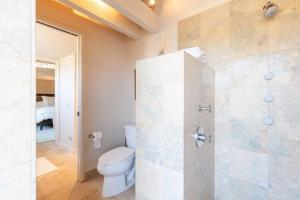 Bagno di Walk to the Beach from this Ocean Front Home
