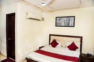 Gallery image of Hotel Grand In Near Vaishali Metro Station in Ghaziabad +38 photos